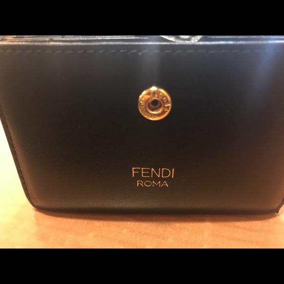 ❌SOLD❌Fendi Accordion Card Case - Picture 4 of 8